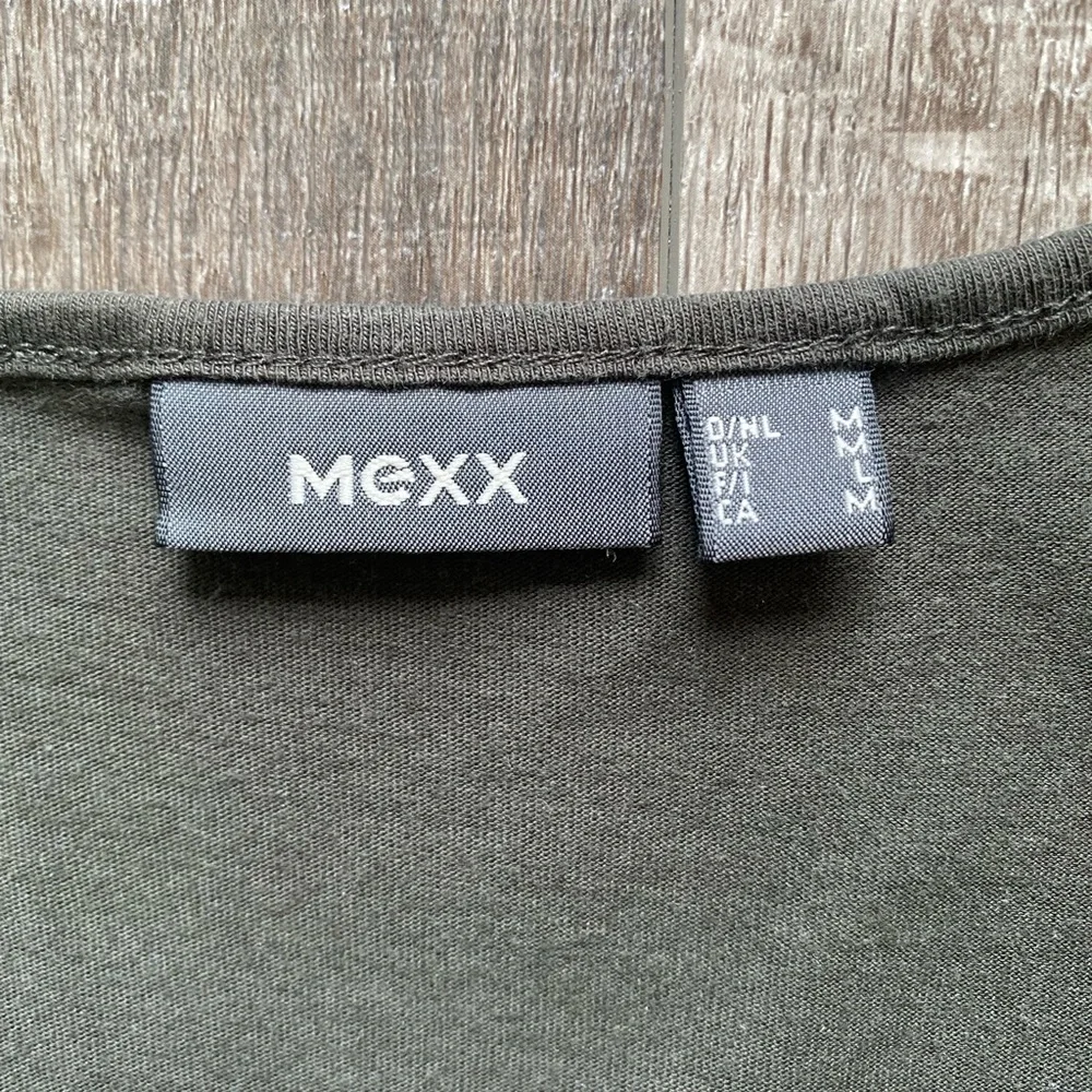 ✨FREE✨ - Picture 4 of 4